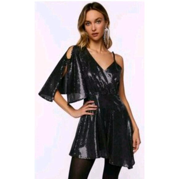 Forever 21 Sequin Sparkle Bling One Sleeve Asymmetrical Mini Dress Size Medium - Picture 1 of 13